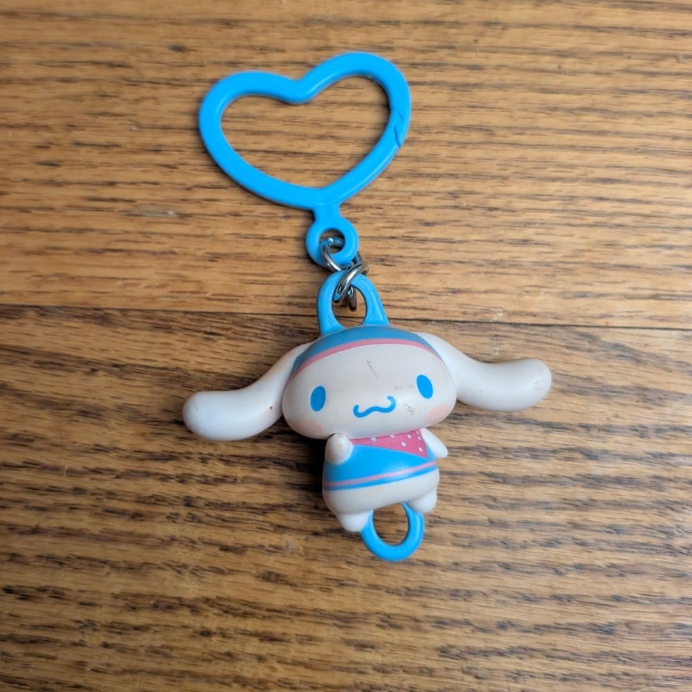 Sanrio Cinnamoroll Blue Heart Clasp Keychain Jazzwares 2024 Collectible Charm